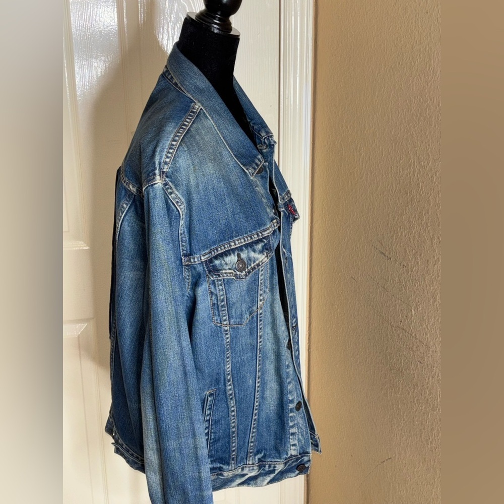 Laser Girl Blue Levi’s Trucker Denim Jacket Large​​ - Picture 5 of 12